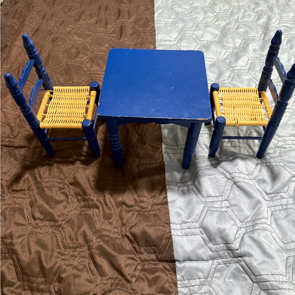 Boyds Bears Sturbridge Table and Chairs Set #654953 Blue Bear Doll Display